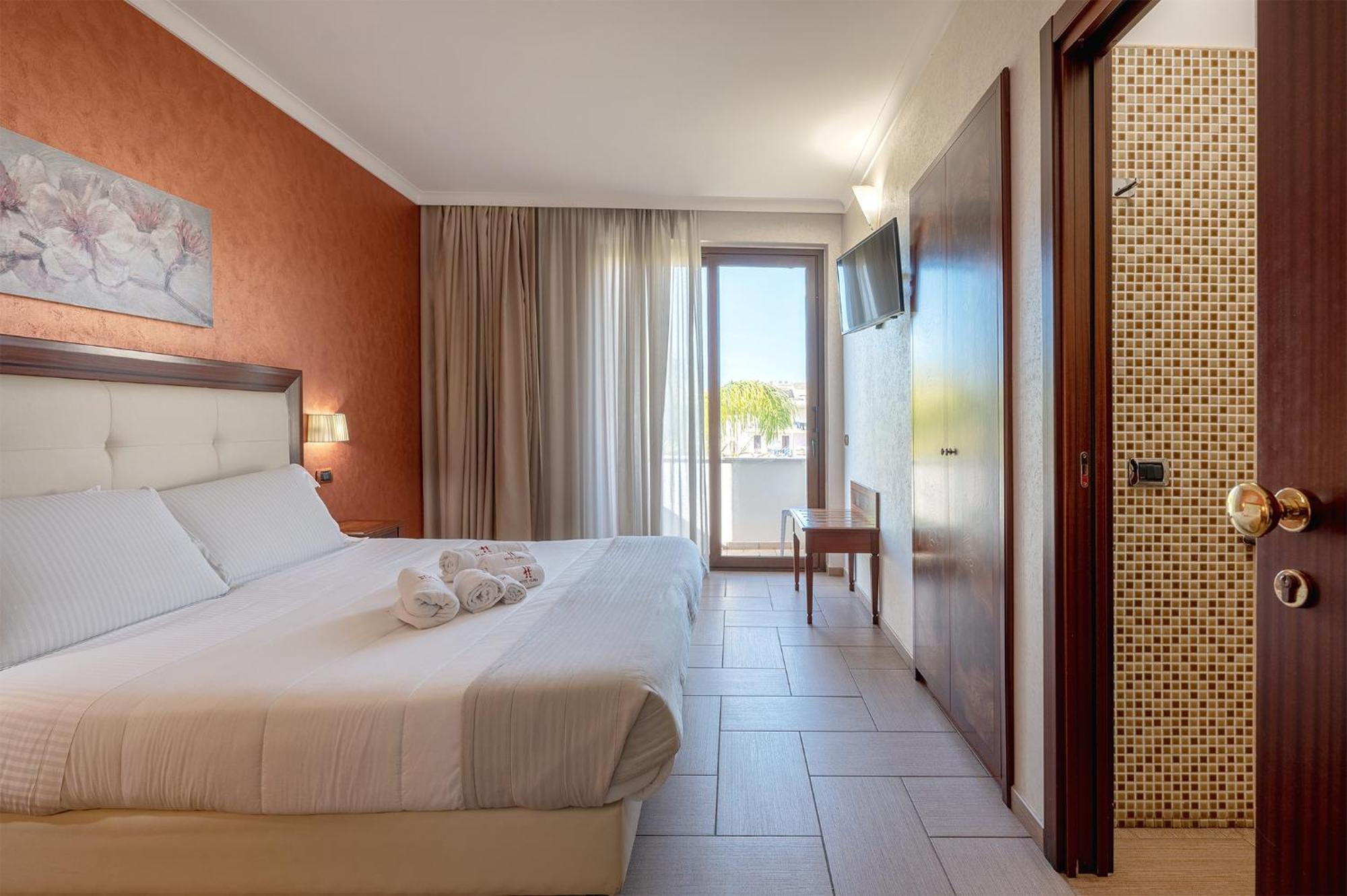 Hotel Flora Noto Extérieur photo