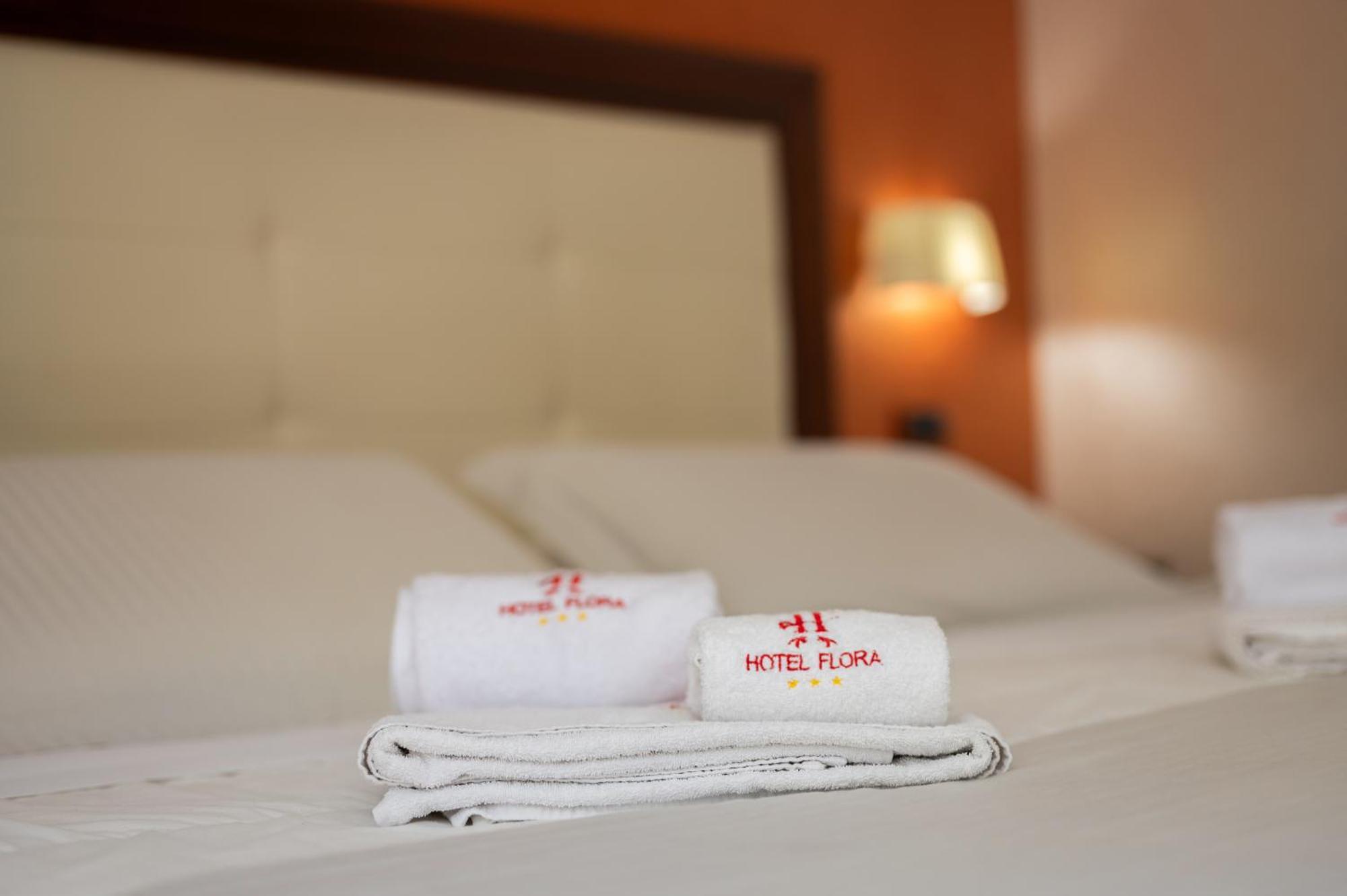 Hotel Flora Noto Extérieur photo